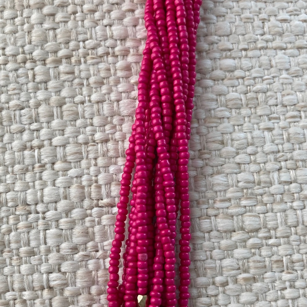 Elegant Tri-Color Beaded Necklace - Picture 4 of 4